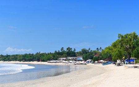 Sunset Dining and Serenity at Jimbaran Bay Beach Bali