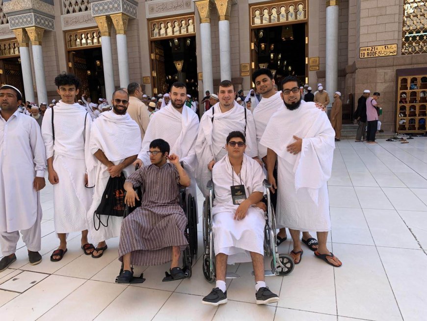 How can people with disabilities perform Umrah more easily?