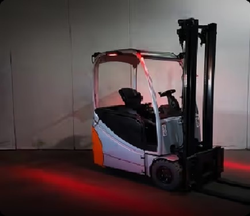 LED Forklift Lights That Reduce Dock Collisions