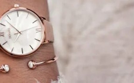 How to Choose a Women's Leather Watch Luxury Style