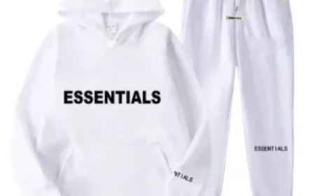 The Timeless Appeal of the Essentials Hoodie: More Than Just Streetwear