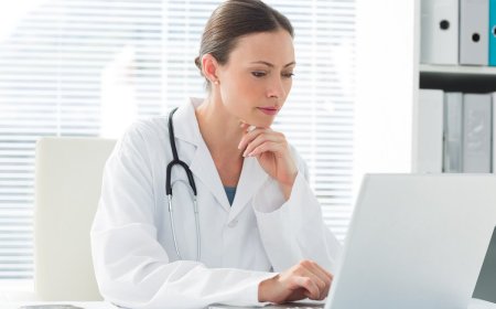 How Online Dermatologist Consultation Is Changing Skincare in 2025