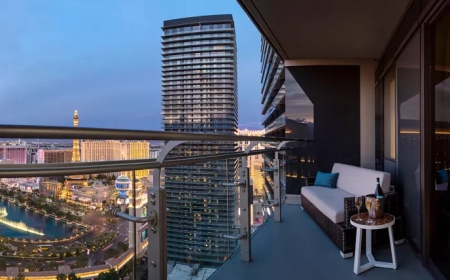 Experience Luxury in the Heart of the City: Terrace Studio Fountain View at Ramada Downtown Dubai