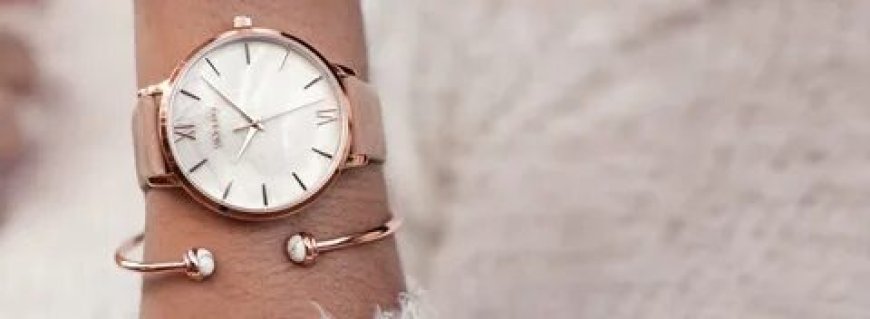 How to Choose a Women's Leather Watch Luxury Style